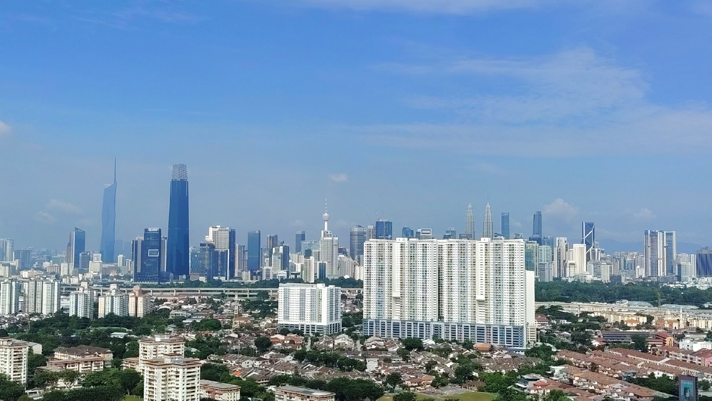 Pemandangan bandar daripada sales kit Axis Crown, bukan foto bangunan projek