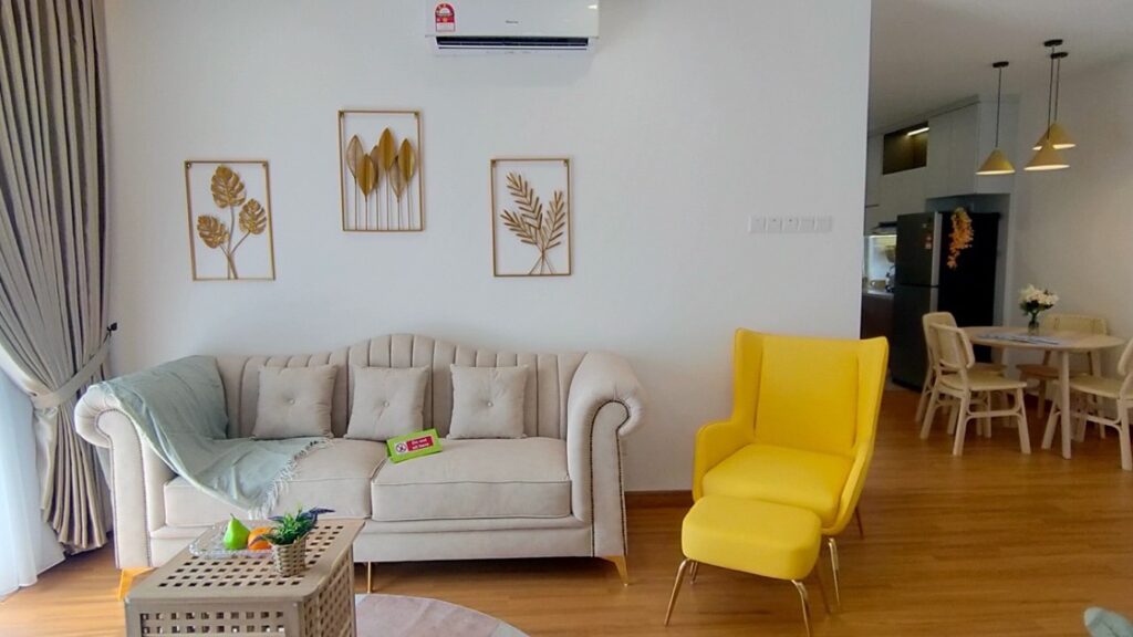 Nemesia Residence — Kota Warisan — foto unit contoh bawah, ruang tamu